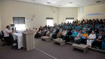 Van Büyükşehir Belediyesinden ADEM personellerine yönelik ’iş ahlakı’ semineri