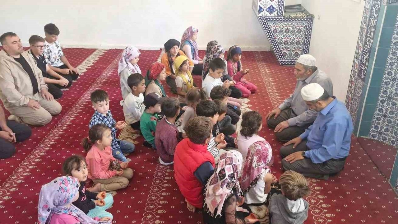 Kur’an Kursu mezuniyet töreninde birinciler ödüllendirildi