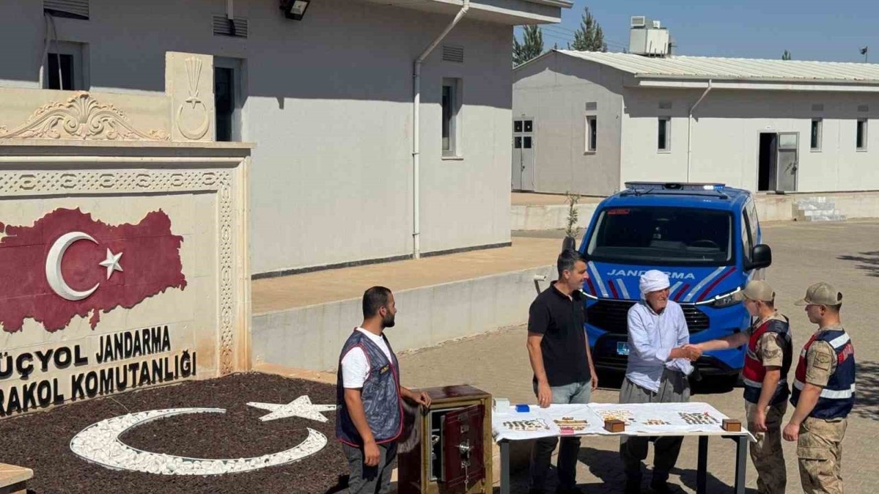 3 milyon lira değerindeki altınlar hayvan gübresi altında bulundu