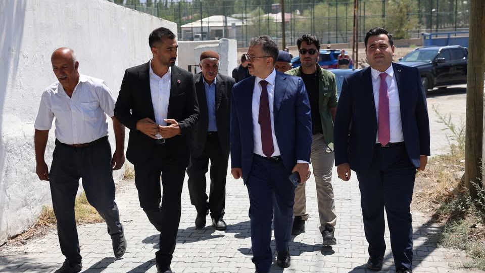 Vali Turan, Karakuyu Köyü’nde Vatandaşlarla Buluştu