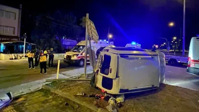 Amasya’da hafif ticari araç ile ambulans çarpıştı: 5 yaralı
