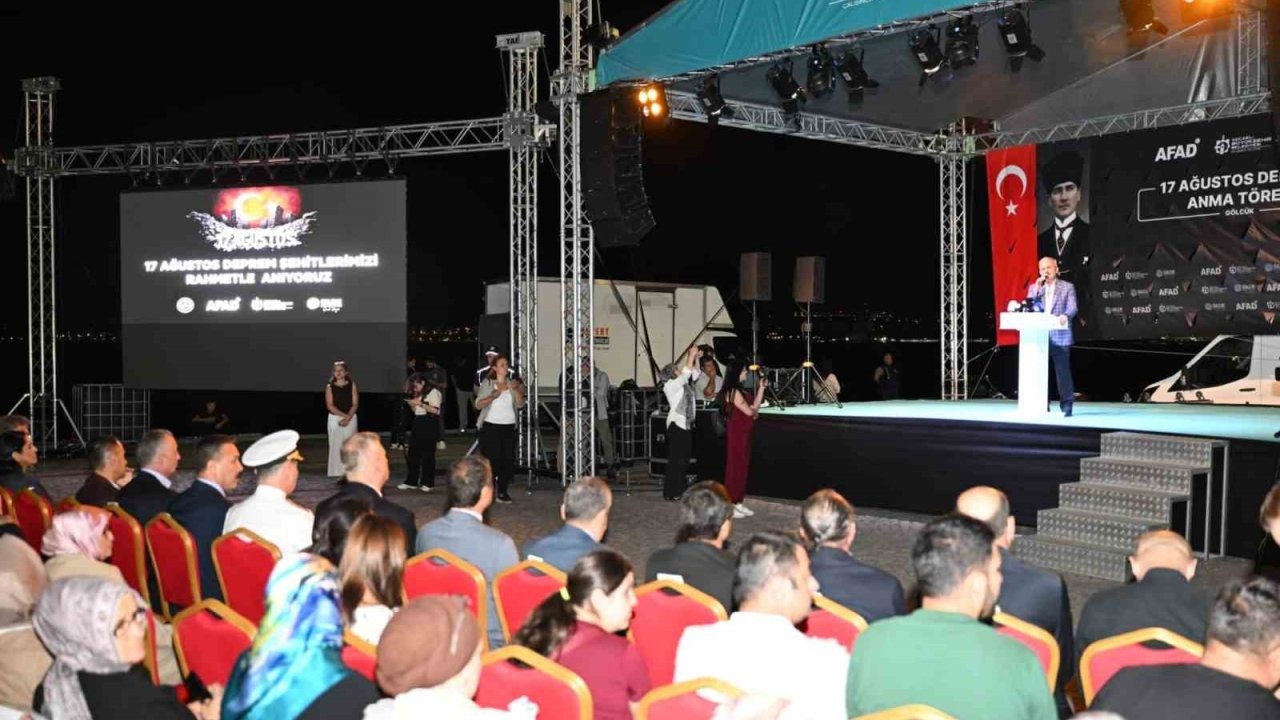 17 Ağustos’un acısı 26 yıl sonra da hafızalarda