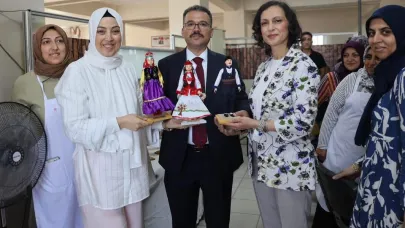 Vali Turan ve Eşi, Halk Eğitim Kurslarını Ziyaret Etti
