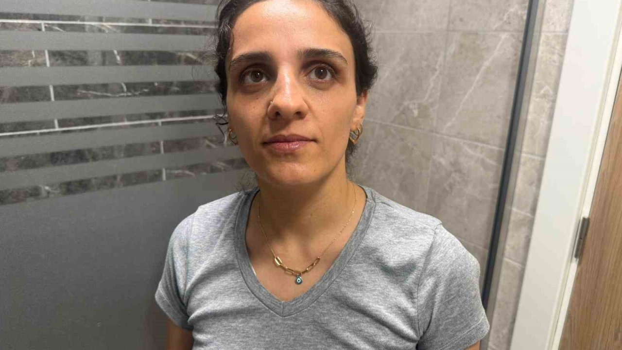Diyarbakır’da üzerine duş kabini düşen kadın hastanelik oldu