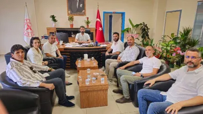 AK Parti Yöneticilerinden Hastaneye Ziyaret