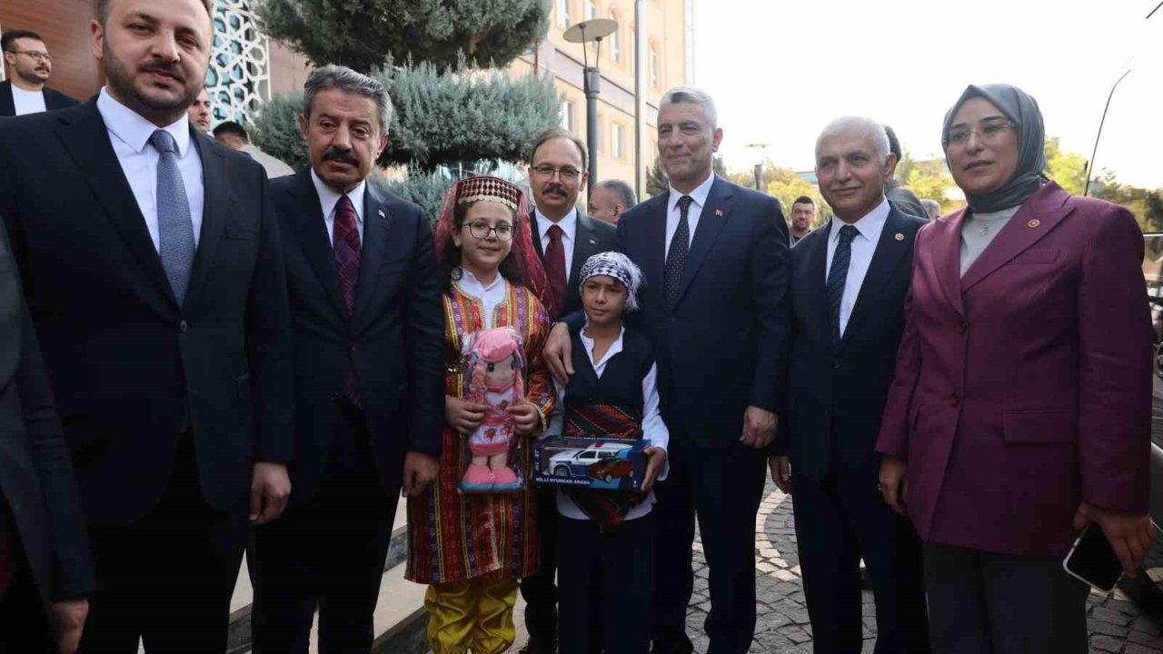 Ticaret Bakanı Ömer Bolat Siirt’te