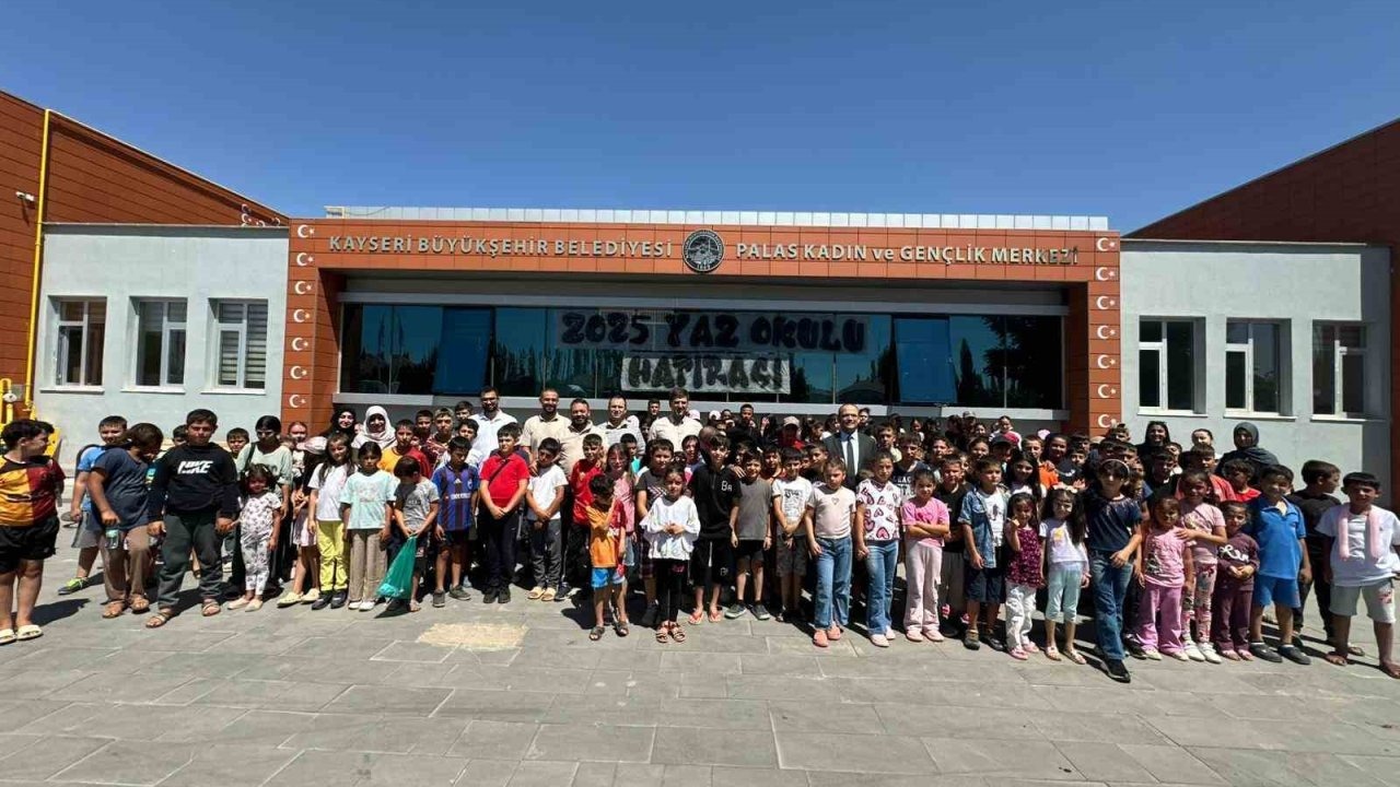 Kentin 6’ncı üniversitesi KAYMEK’ten sosyal yaşam merkezlerinde yaz dönemi kapanış programı