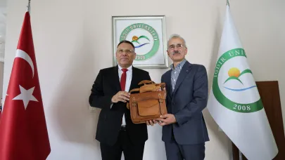 Bakan Uraloğlu, Iğdır Üniversitesi’ni Ziyaret Etti