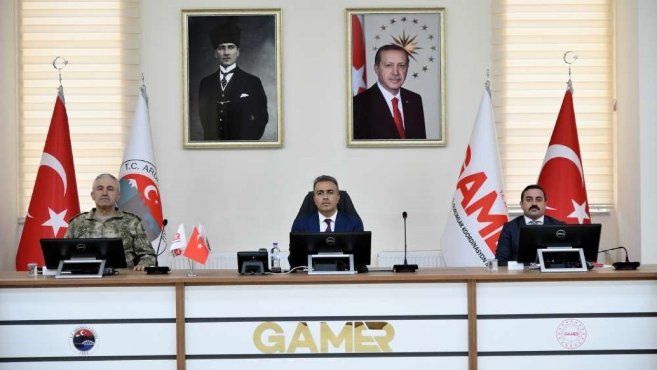 Ardahan’da güvenlik toplantısı düzenlendi