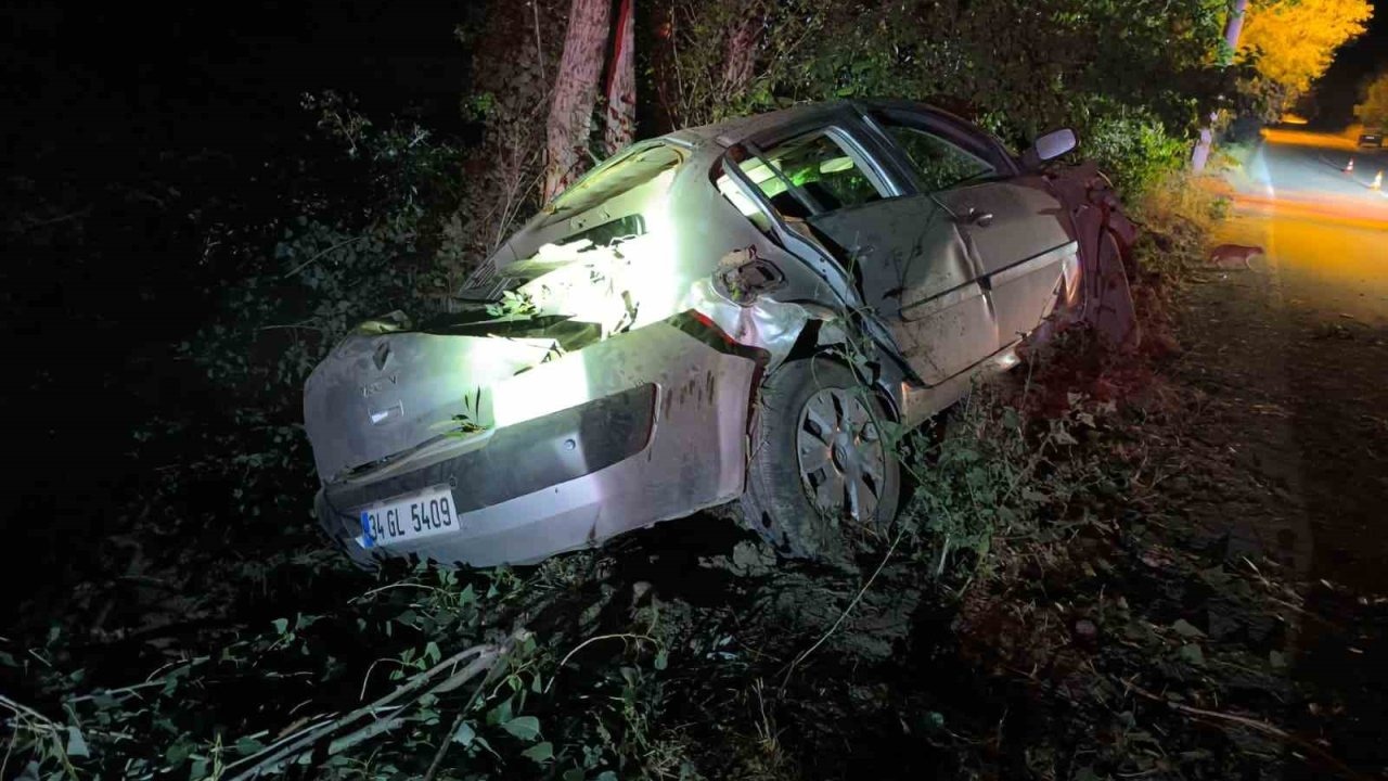 Şuhut’ta trafik kazası, 1’i ağır 4 yaralı