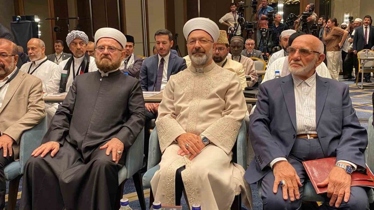 Diyanet İşleri Başkanı Ali Erbaş: "Soykırımcı siyonistler Müslümanlar için en büyük tehdittir"