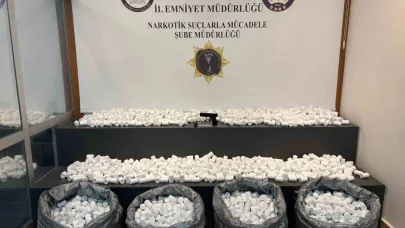 Samsun polisi dijital takiple 171 bin 824 adet sentetik ecza ele geçirdi: 5 gözaltı