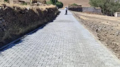 Nişankaya Köyü Kilitli Parkeye Kavuştu