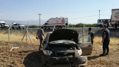 Malatya’da kontrolden çıkan otomobil bahçeye uçtu: 3 yaralı