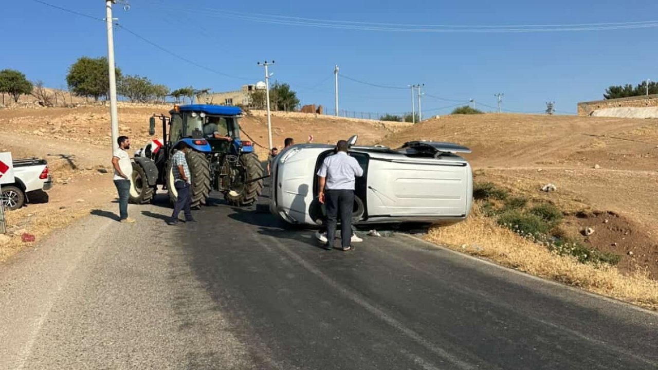 Kurtalan’da hafif ticari araç devrildi