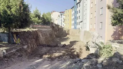 Heyelan nedeniyle evleri boşaltılan mağdurların endişeli bekleyişi sürüyor