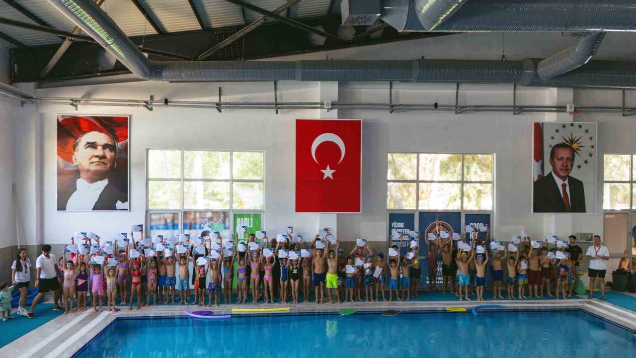 Aydın’da 500 kişi yüzme sertifikasını aldı