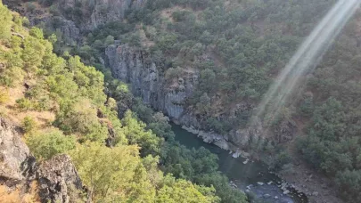 Doğanın saklı cenneti Masiro Kanyonu, ziyaretçilerini hayran bırakıyor
