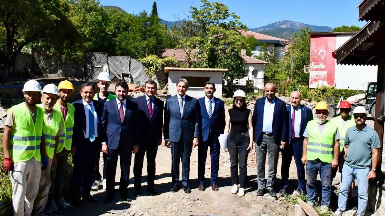 Başkan Demir, Karabük Belediyesinin çalışmalarını inceledi