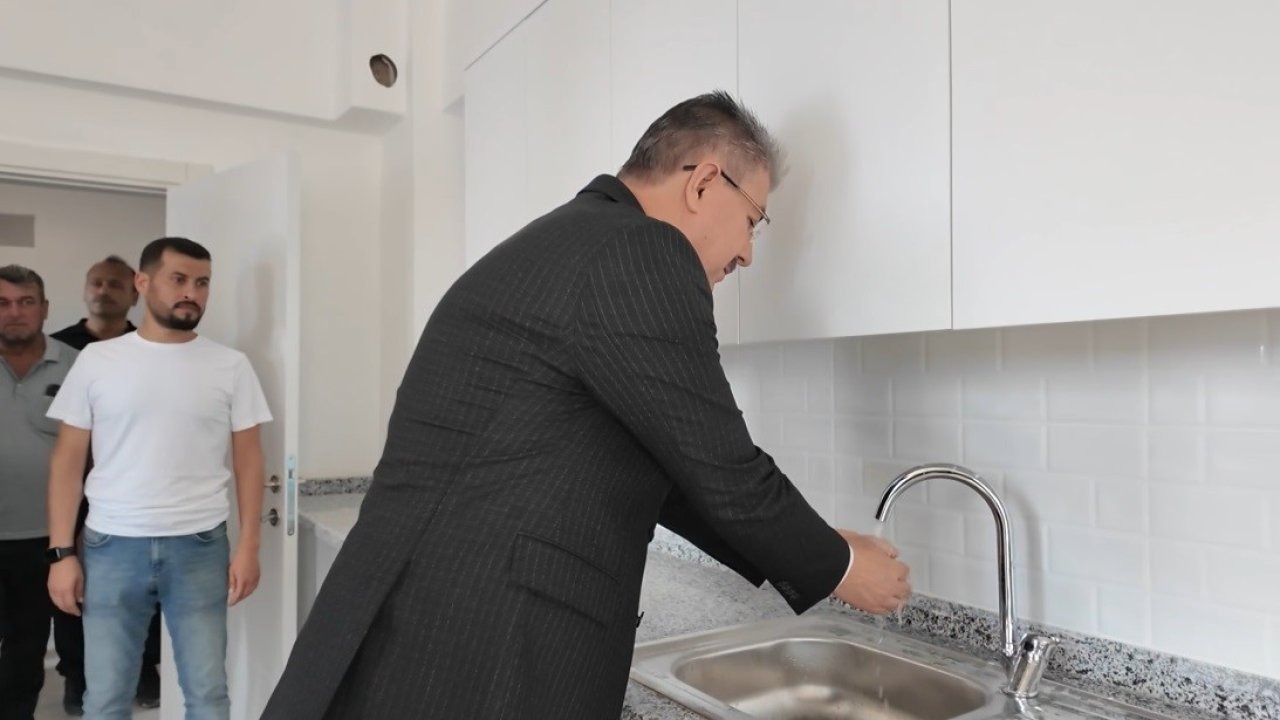 Ömürlük konutlar depremzedelere teslim edildi