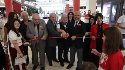 Kütahya’da "Minik Fırçalarla 30 Ağustos Sergisi" açıldı