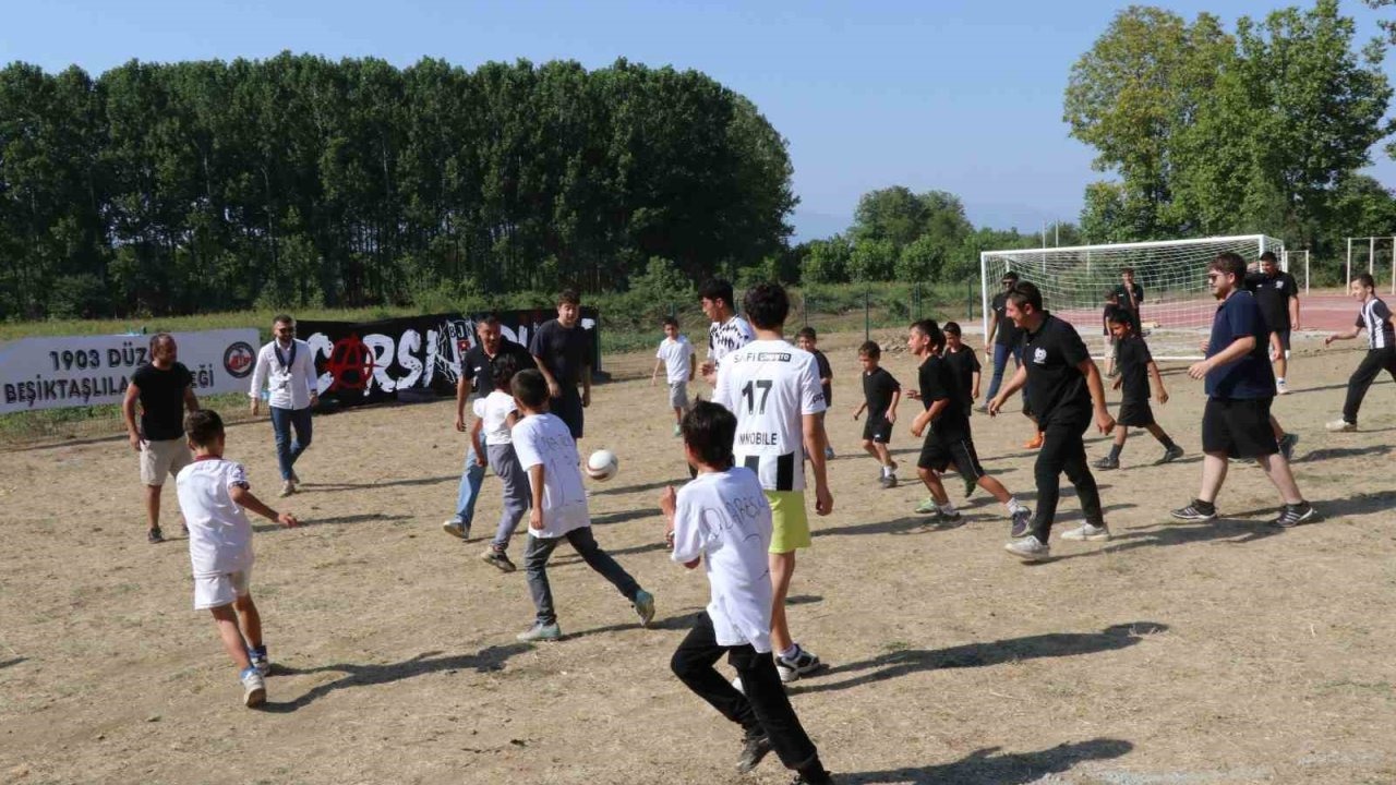 Düzceli Beşiktaşlılar köy okulunu boyayıp spor alanları yaptı