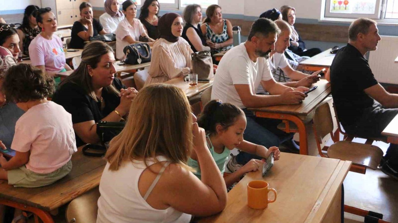 Diyarbakır’da ilk zil ’uyum’ için çaldı