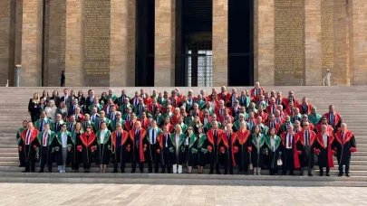 Yargıtay üyeleri, adli yılın açılışı dolayısıyla Anıtkabir’i ziyaret etti