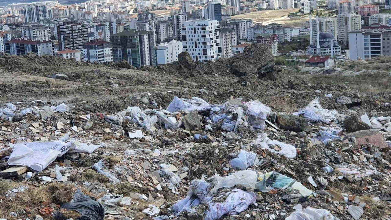 Atıkları kaldırmayan Etimesgut Belediyesi’ne 668 bin 677 lira ceza