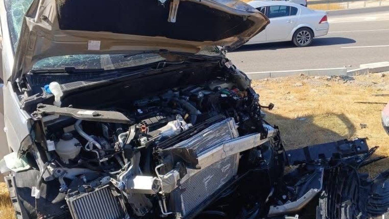Bolu’da otomobil ve hafif ticari araç çarpıştı: 1 ölü, 4 yaralı