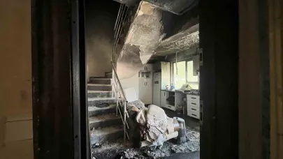 Yakıldığı iddia edilen dairedeki hasar görüntülendi