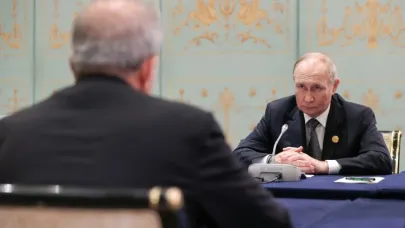 İran Cumhurbaşkanı Pezeşkiyan, Rusya Devlet Başkanı Putin ile bir araya geldi
