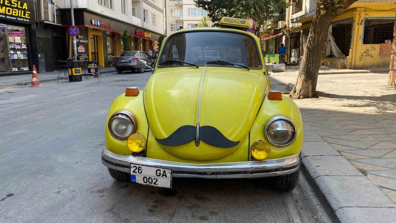 ’Bıyıklı Vosvos’ görenlerin dikkatini çekiyor