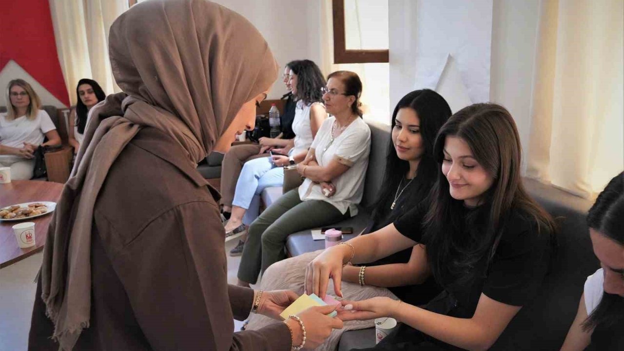 Keçiören Belediyesi’nden velilere ‘Okula Uyum’ semineri