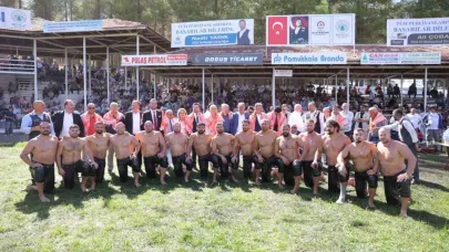 Beyağaç Hüseyin Çokal Er Meydanının başpehlivanı Nedim Gürel oldu