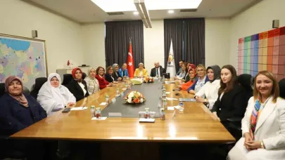 AK Parti Kadın Kolları’ndan Kadın Belediye Başkanlarıyla İstişare Toplantısı