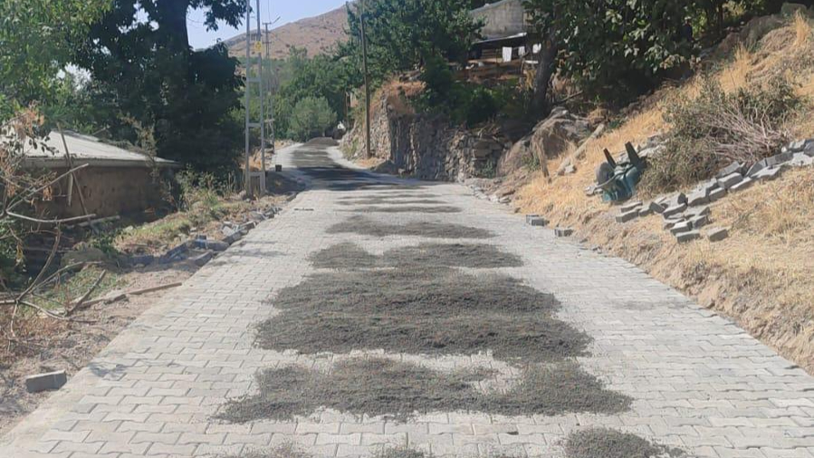 Üçkaya Köyü’nde Kilit Parke Çalışmaları Tamamlandı