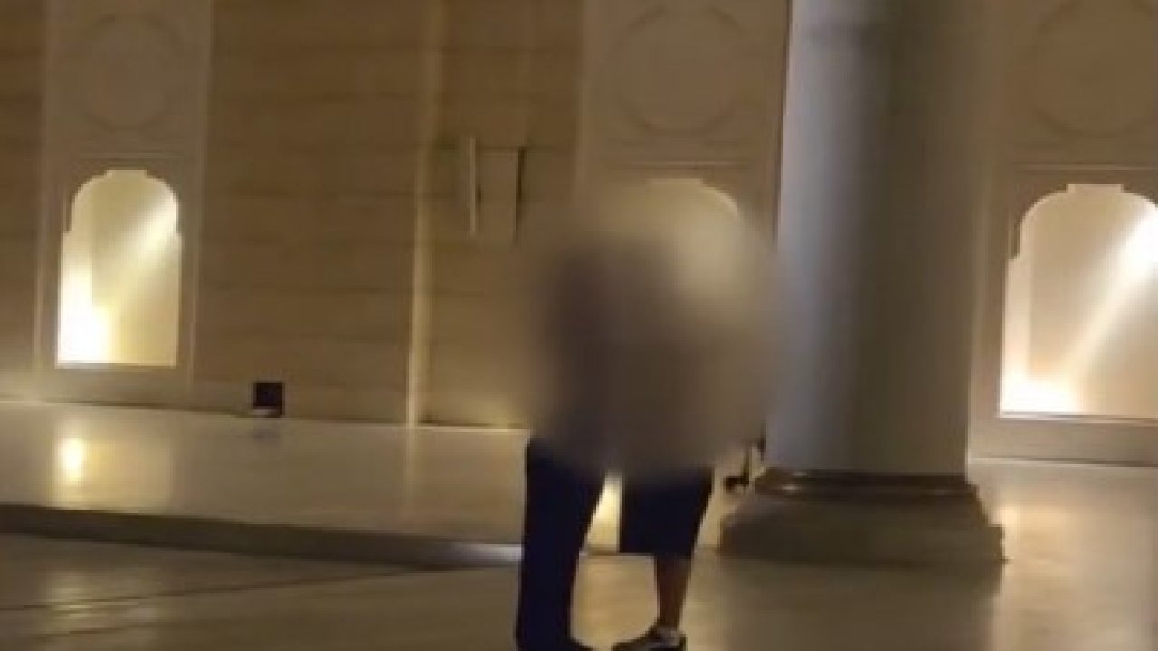 Camide uygunsuz hareketlerde bulunan 2 turist için 1 yıla kadar hapis istemi