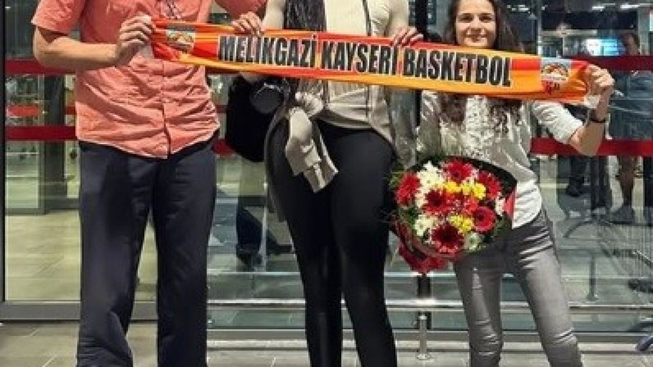 Charli Collier, Kayseri’ye geldi