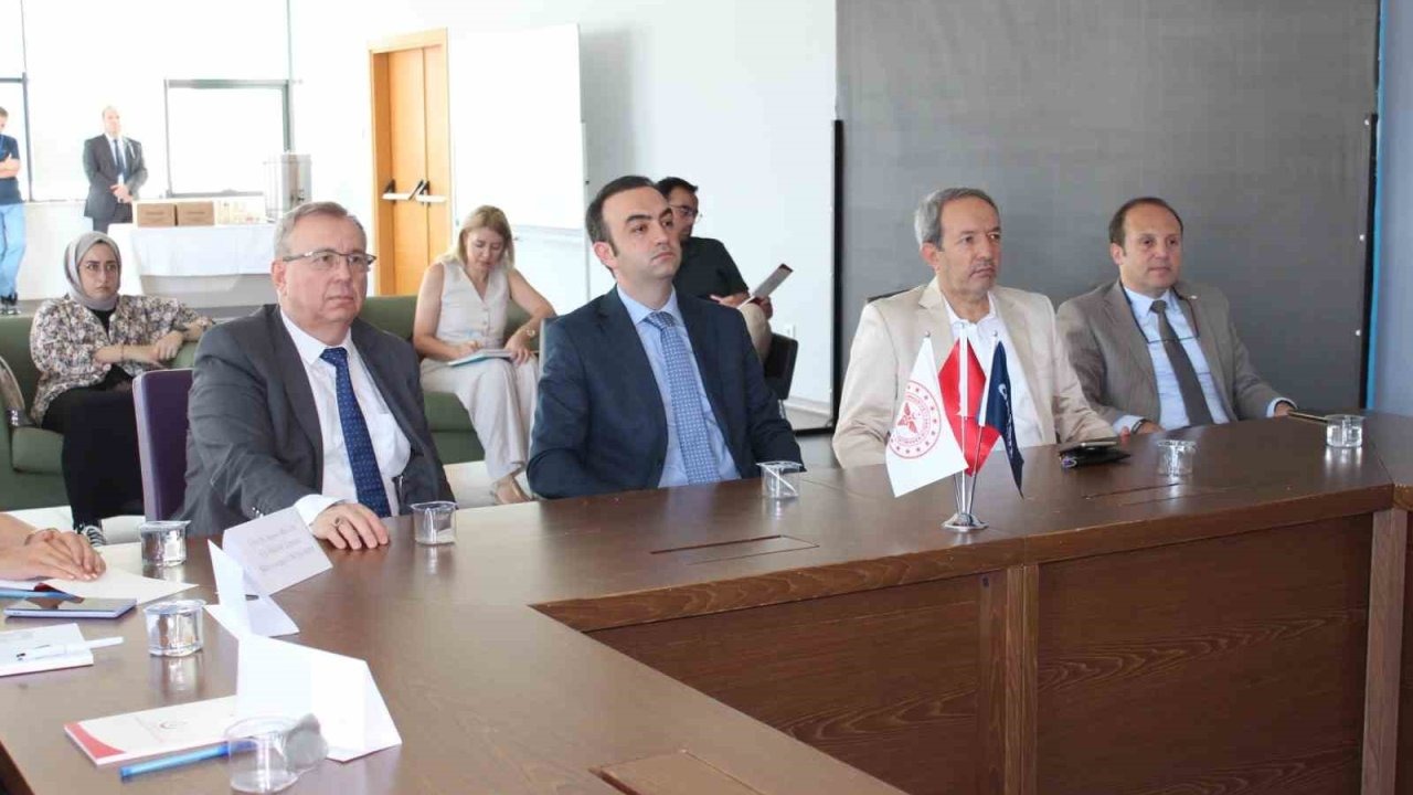 Tekirdağ’da tütün bağımlılığı tedavisi eğitimi düzenlendi