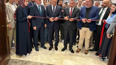 Kutsal emanetler İzmir’de ziyarete açıldı