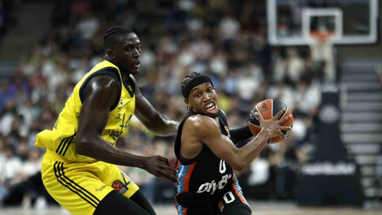 Fenerbahçeli Jilson Bango’nun ön çapraz bağında yırtık tespit edildi