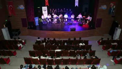 Van Büyükşehir Belediyesi Konservatuvarından Türk Halk Müziği ziyafeti