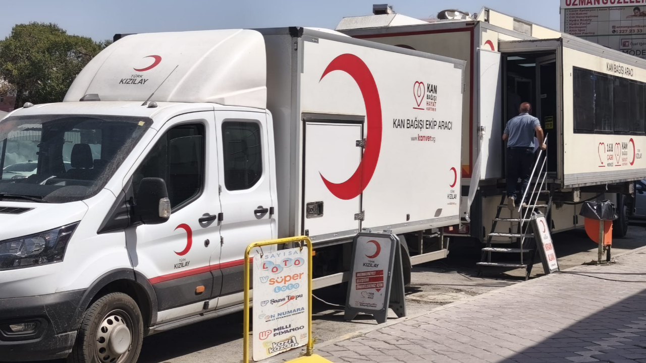 Kızılay Kan Bağışı Aracı Iğdır’da