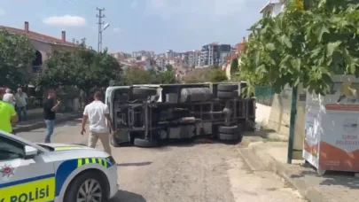 Sinop’ta belediyeye ait kamyonet devrildi: 1 yaralı
