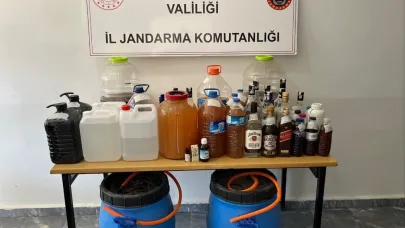 Jandarma sahte alkol yapımında kullanılan malzemeler ele geçirdi