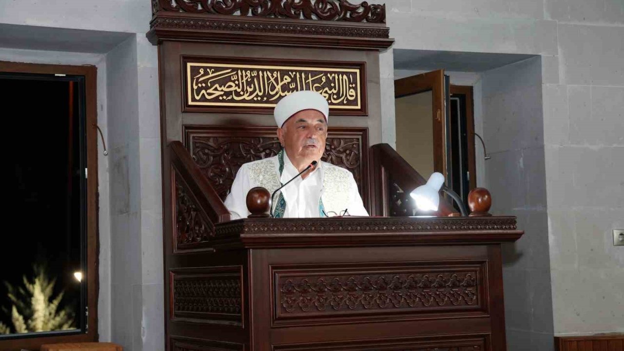 Talas’ta Kandil Gecesi dualarla ihya edildi