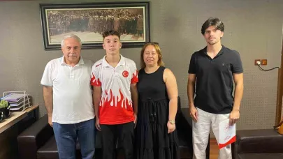 Başarılı sporculara eğitim bursu