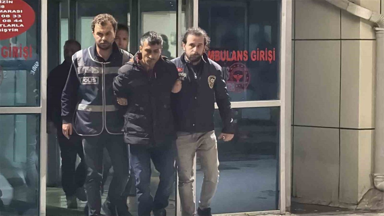 Elleri bağlanıp boğazları kesilen kardeşlerin davasında ilk duruşma görüldü