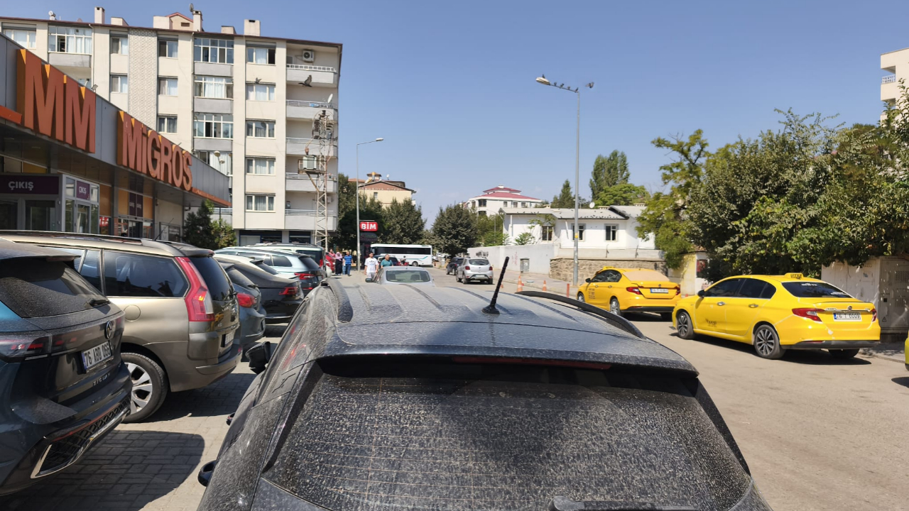 Yağmur değil, çamur yağdı!
